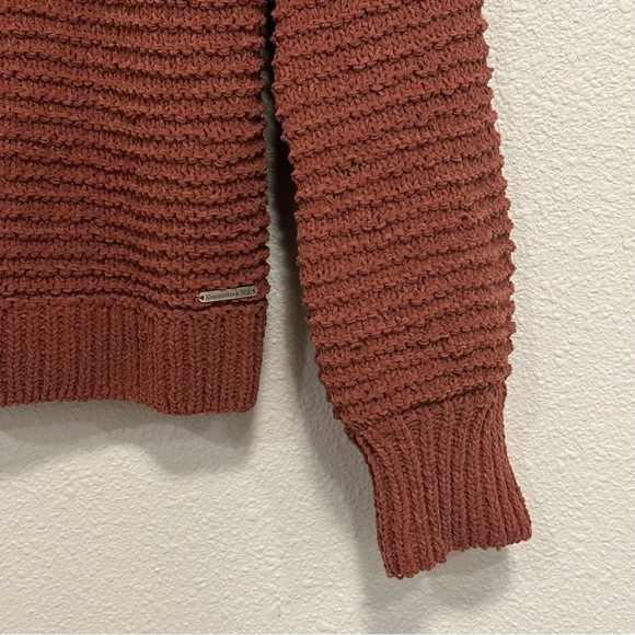 Abercrombie & Fitch sweater - Picture 3 of 4